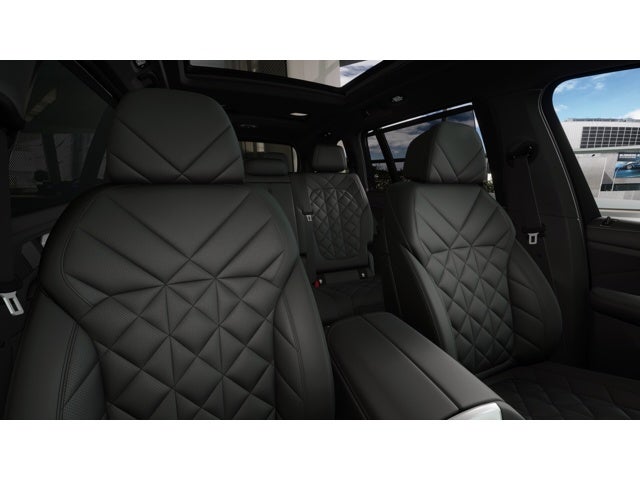 2026 BMW X7 Base