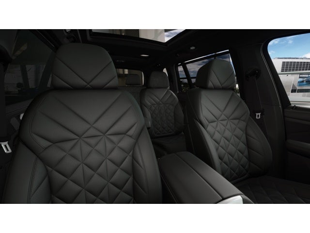 2027 BMW X7 Base