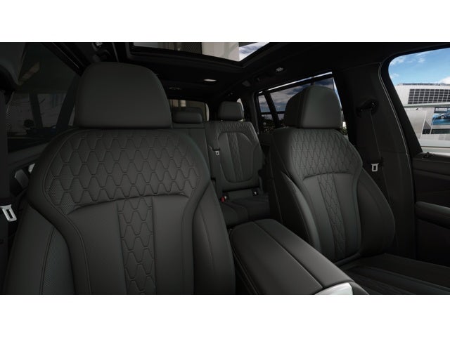 2027 BMW X7 Base