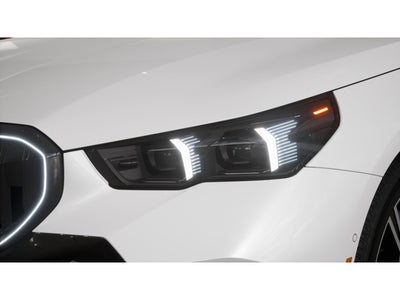 2027 BMW 550e Base