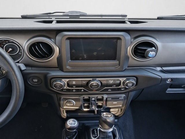 2022 Jeep Wrangler Unlimited Willys