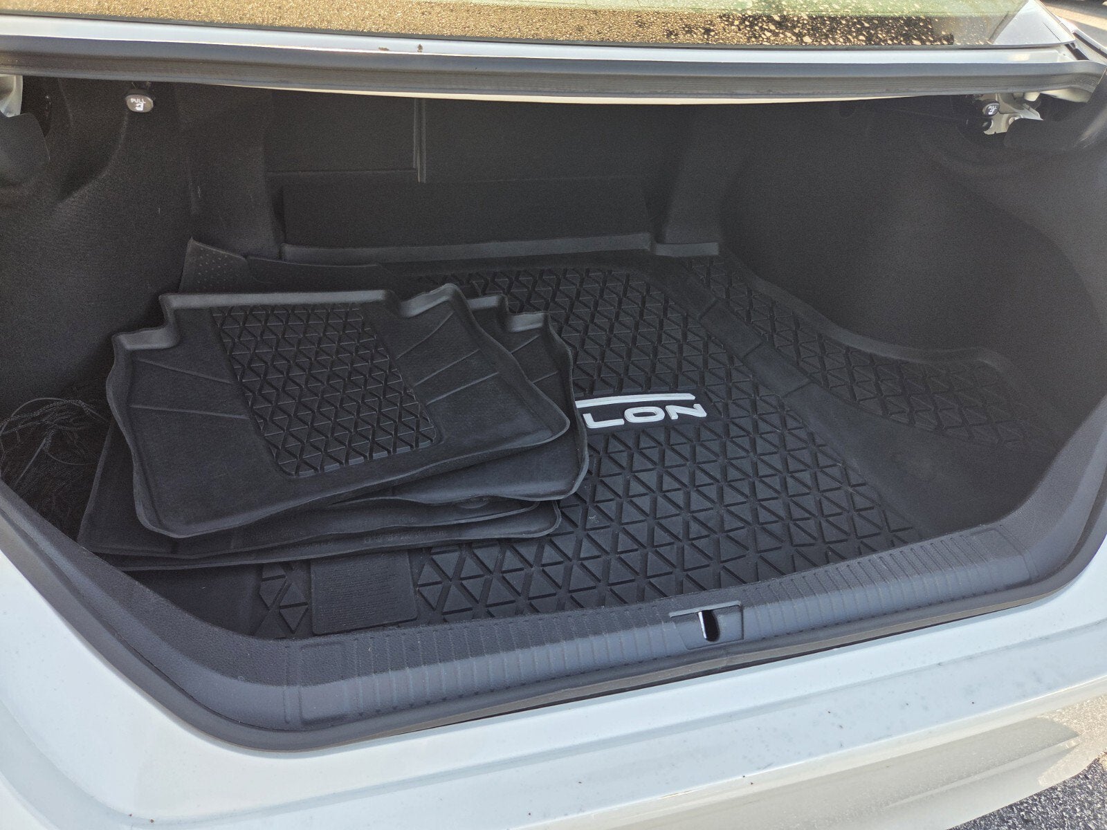 2019 Toyota Avalon Base