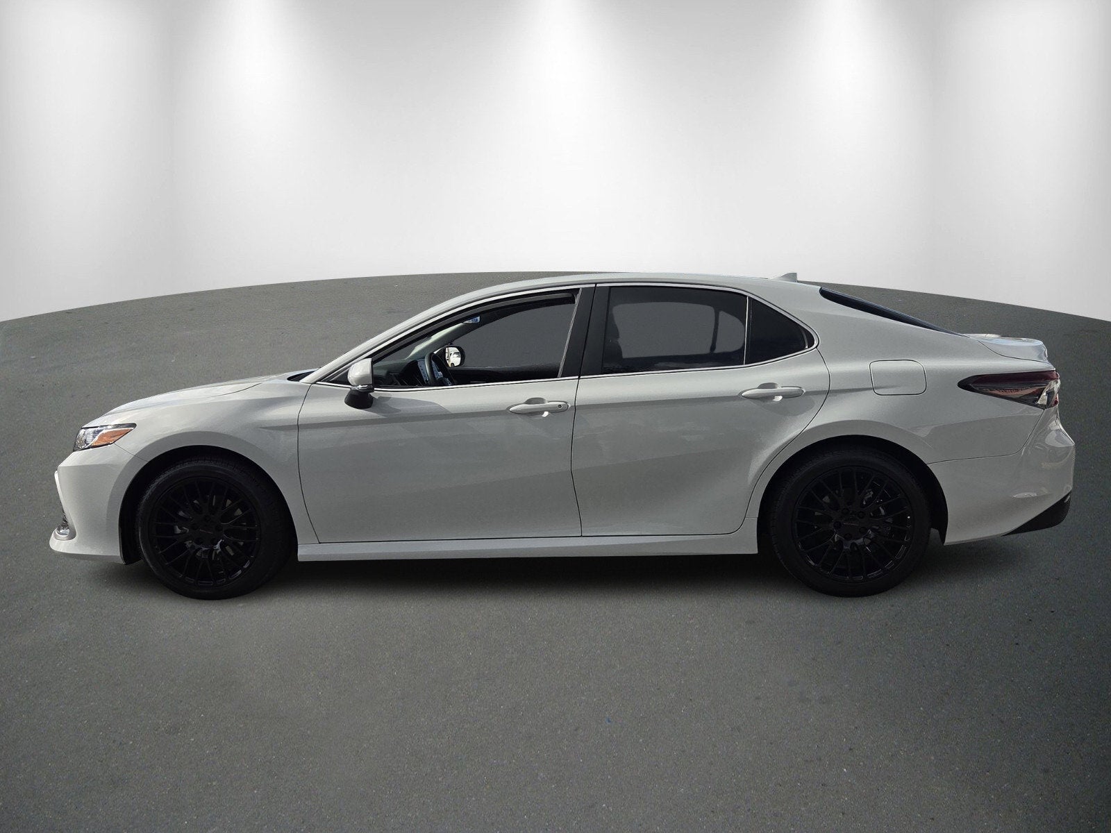 2024 Toyota Camry Hybrid LE