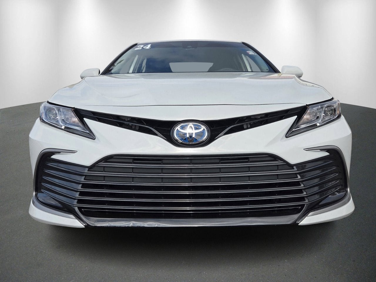 2024 Toyota Camry Hybrid LE