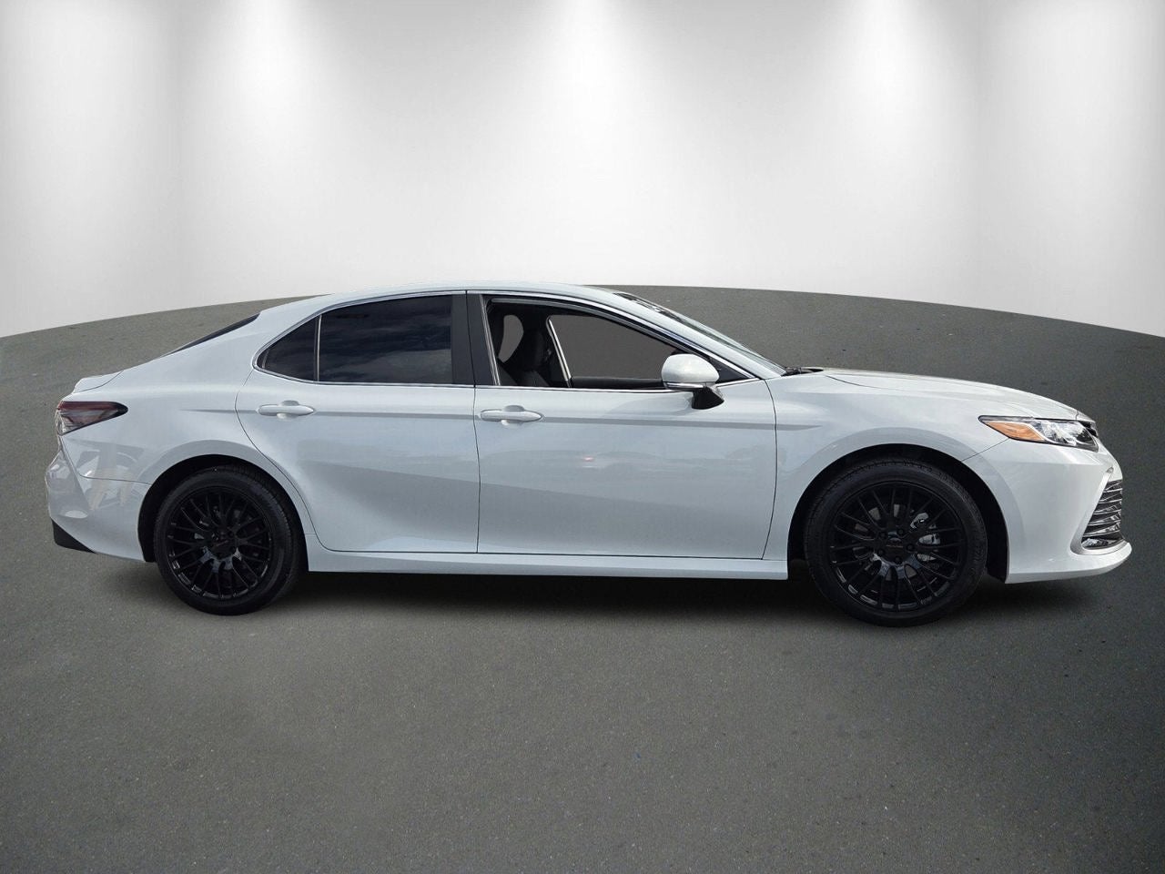 2024 Toyota Camry Hybrid LE