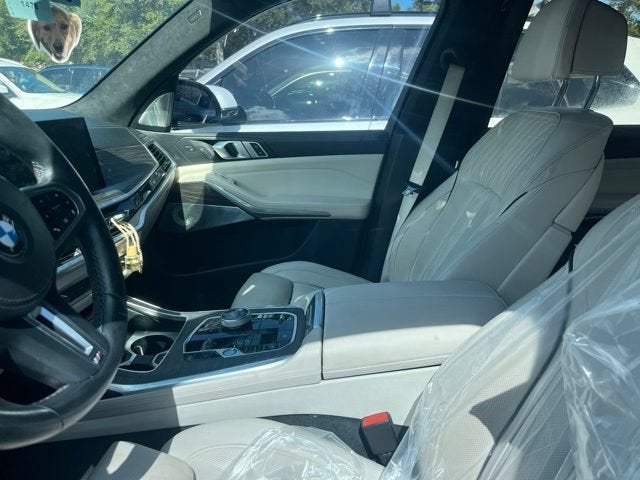 2024 BMW X7 M60i
