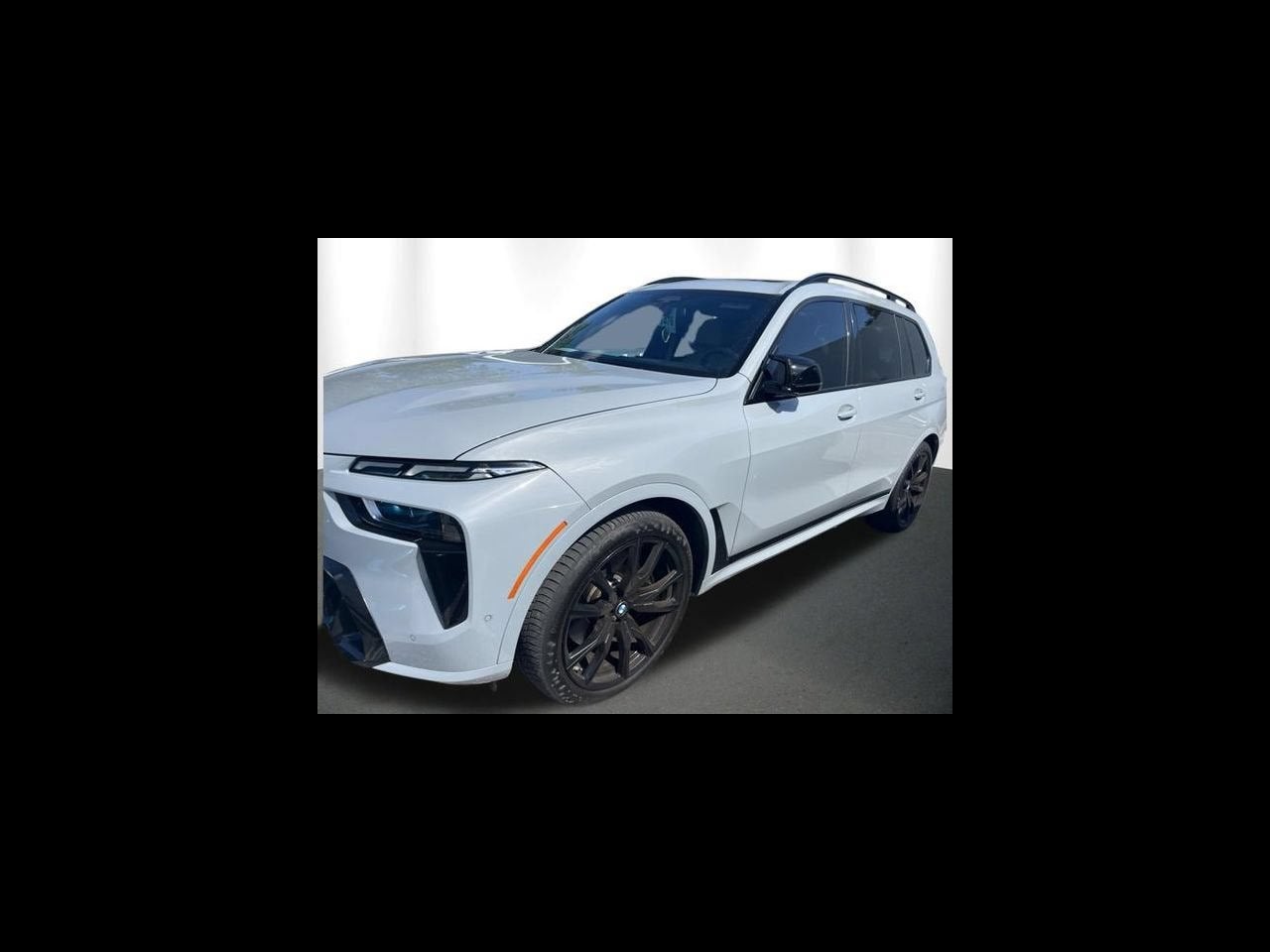 2024 BMW X7 M60i
