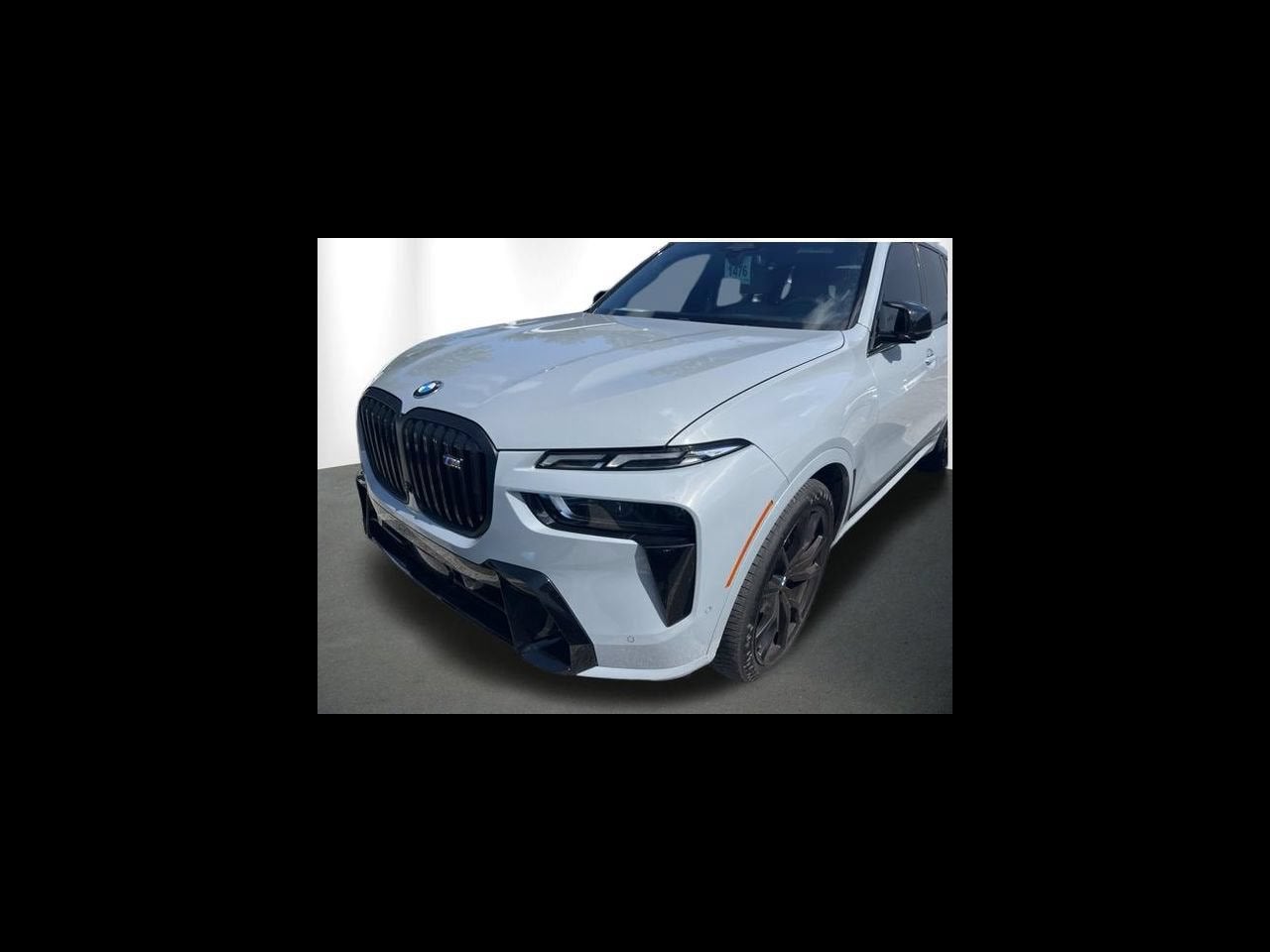 2024 BMW X7 M60i