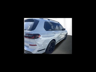 2024 BMW X7 M60i