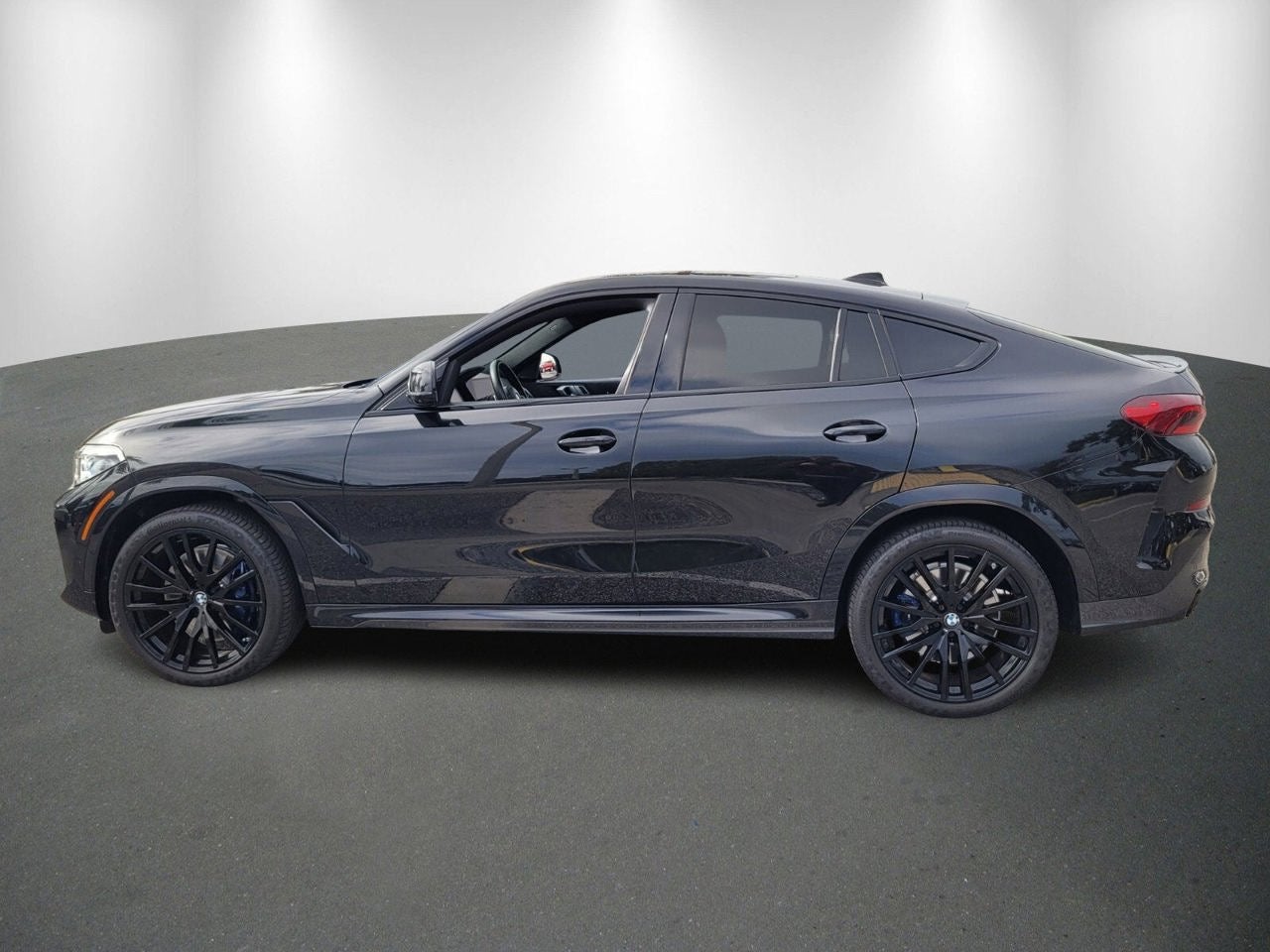 2021 BMW X6 M50i