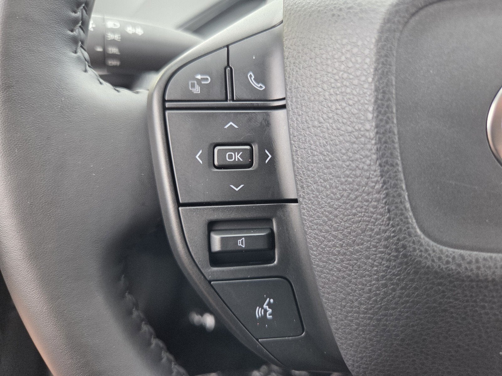 2024 Toyota Prius Base
