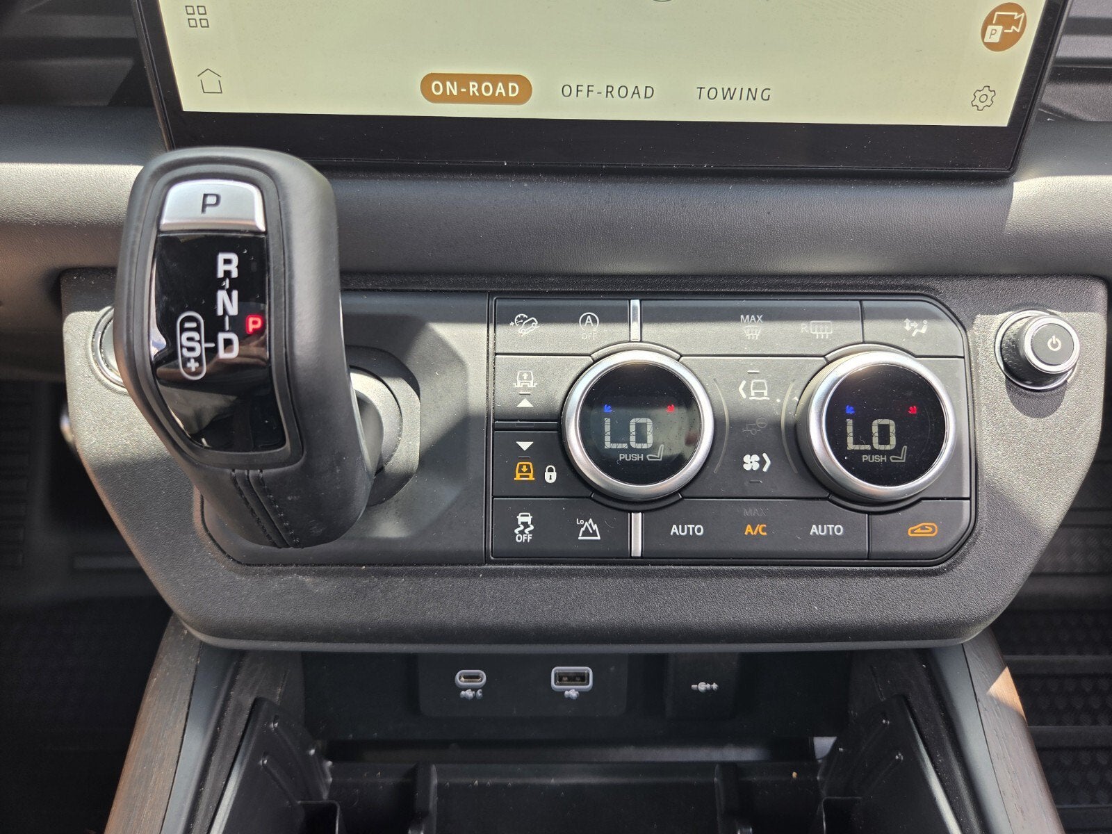 2024 Land Rover Defender X