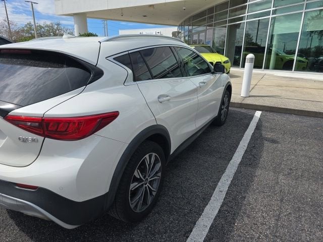 2018 INFINITI QX30 Premium