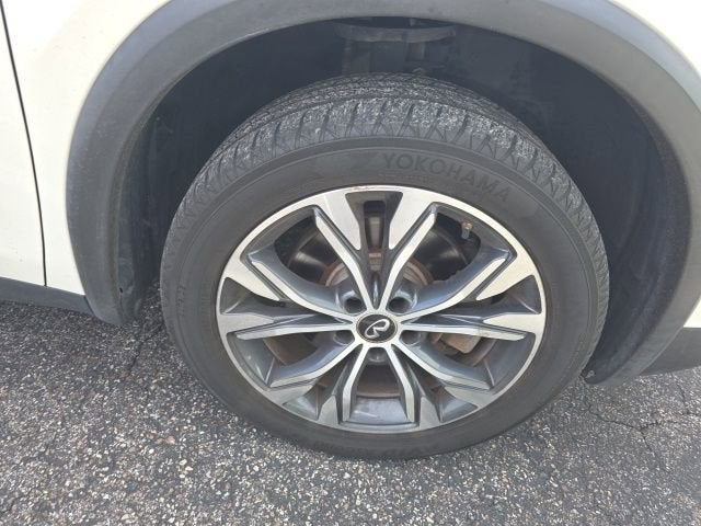 2018 INFINITI QX30 Premium