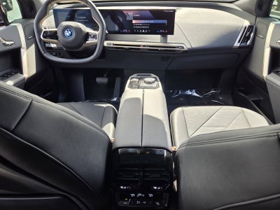 2025 BMW iX xDrive50