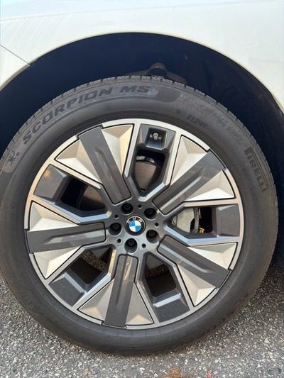 2026 BMW iX xDrive45