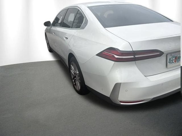 2024 BMW 5 Series 530i