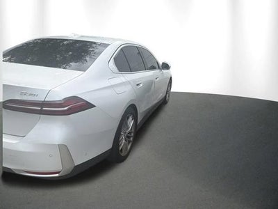 2024 BMW 5 Series 530i
