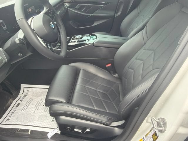 2024 BMW 5 Series 530i