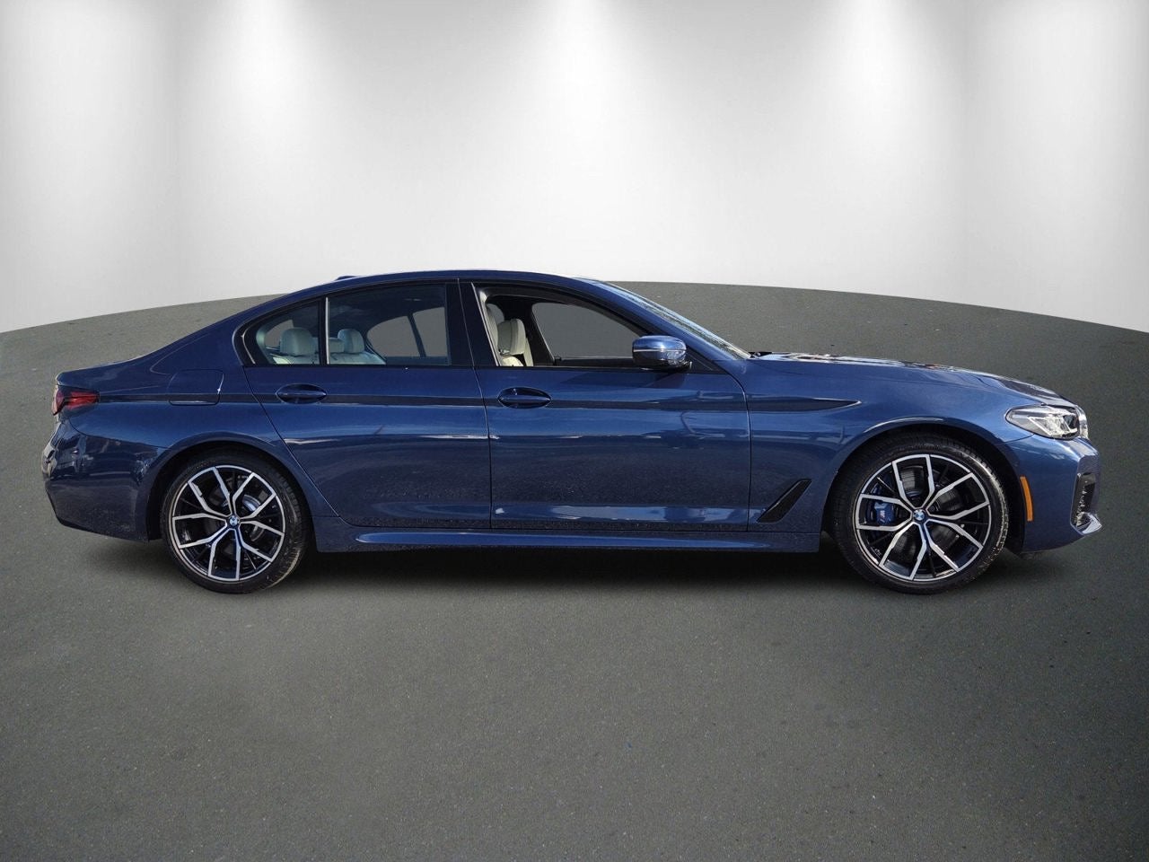 2022 BMW 5 Series 540i