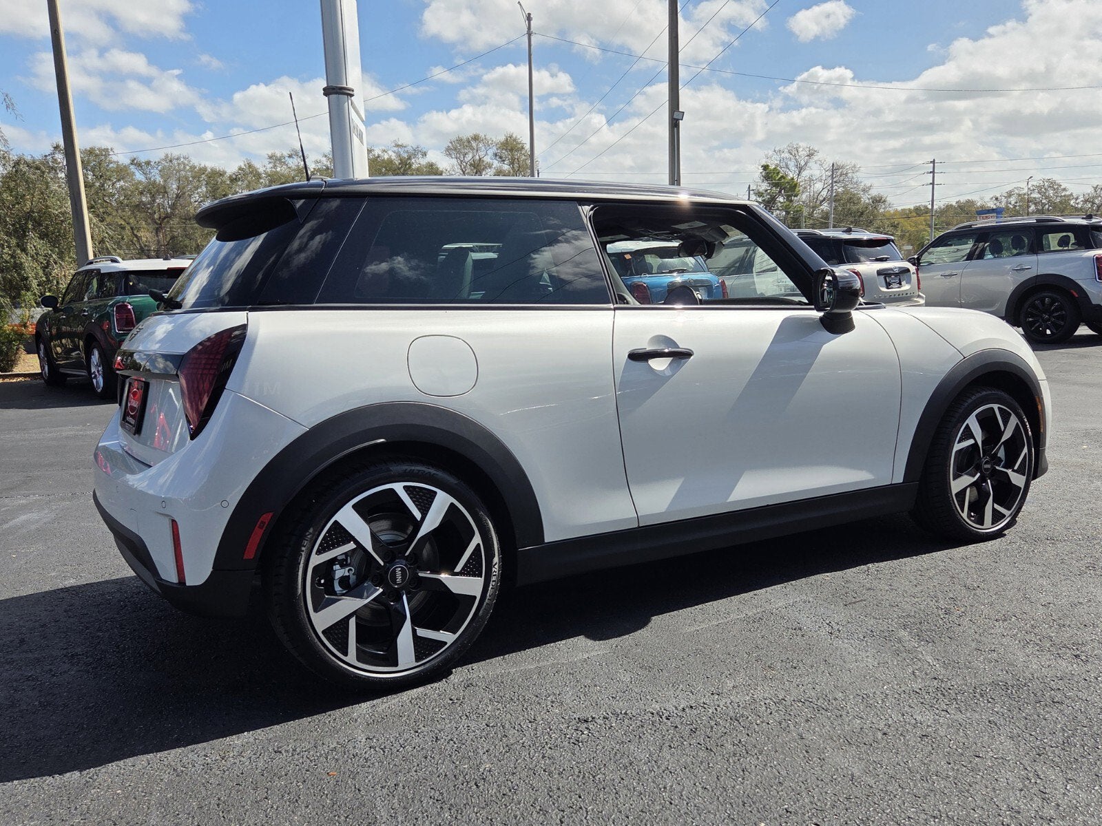 2026 MINI Hardtop 2 Door Cooper Oxford Edition