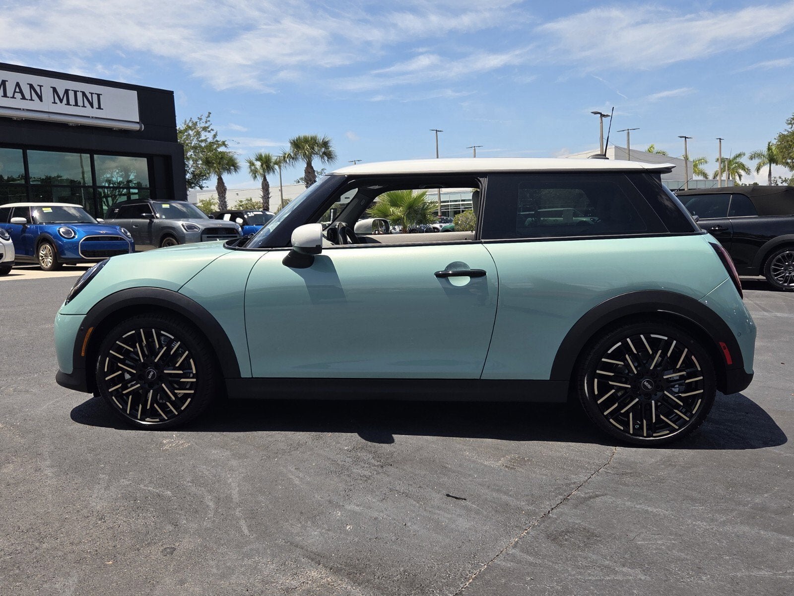 2026 MINI 2 DOOR ICONIC