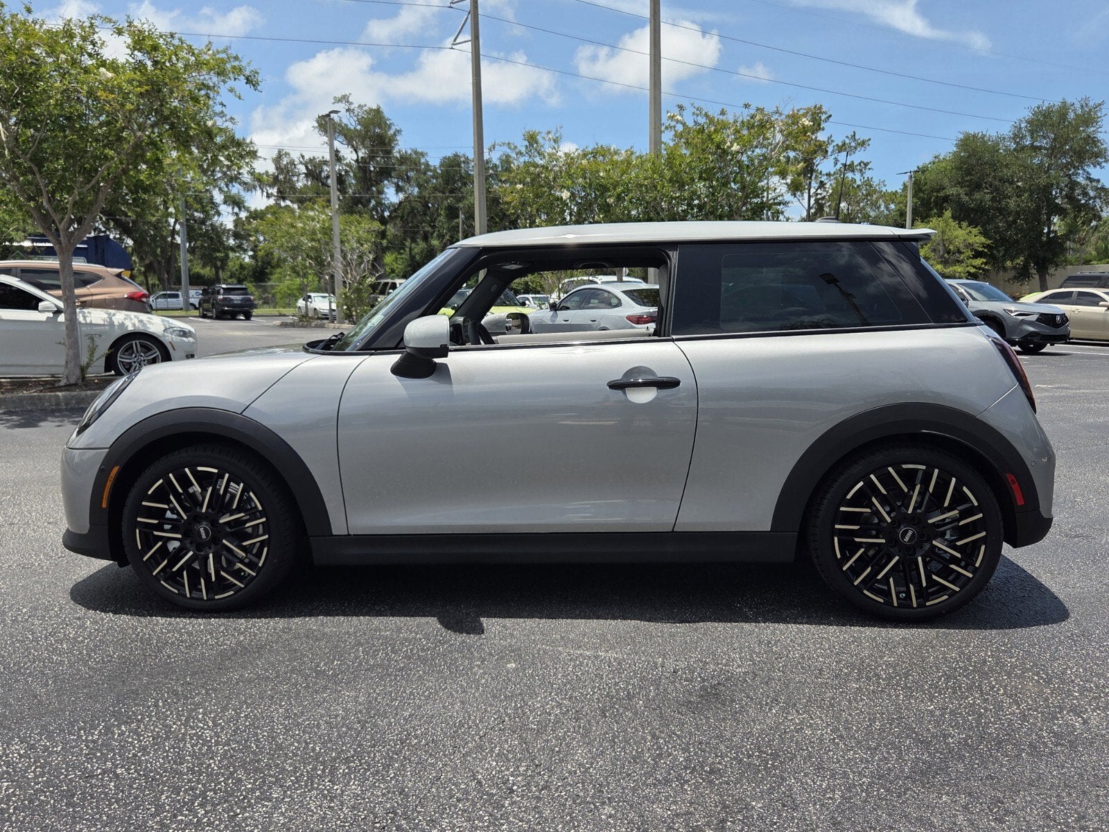 2026 MINI 2 DOOR ICONIC