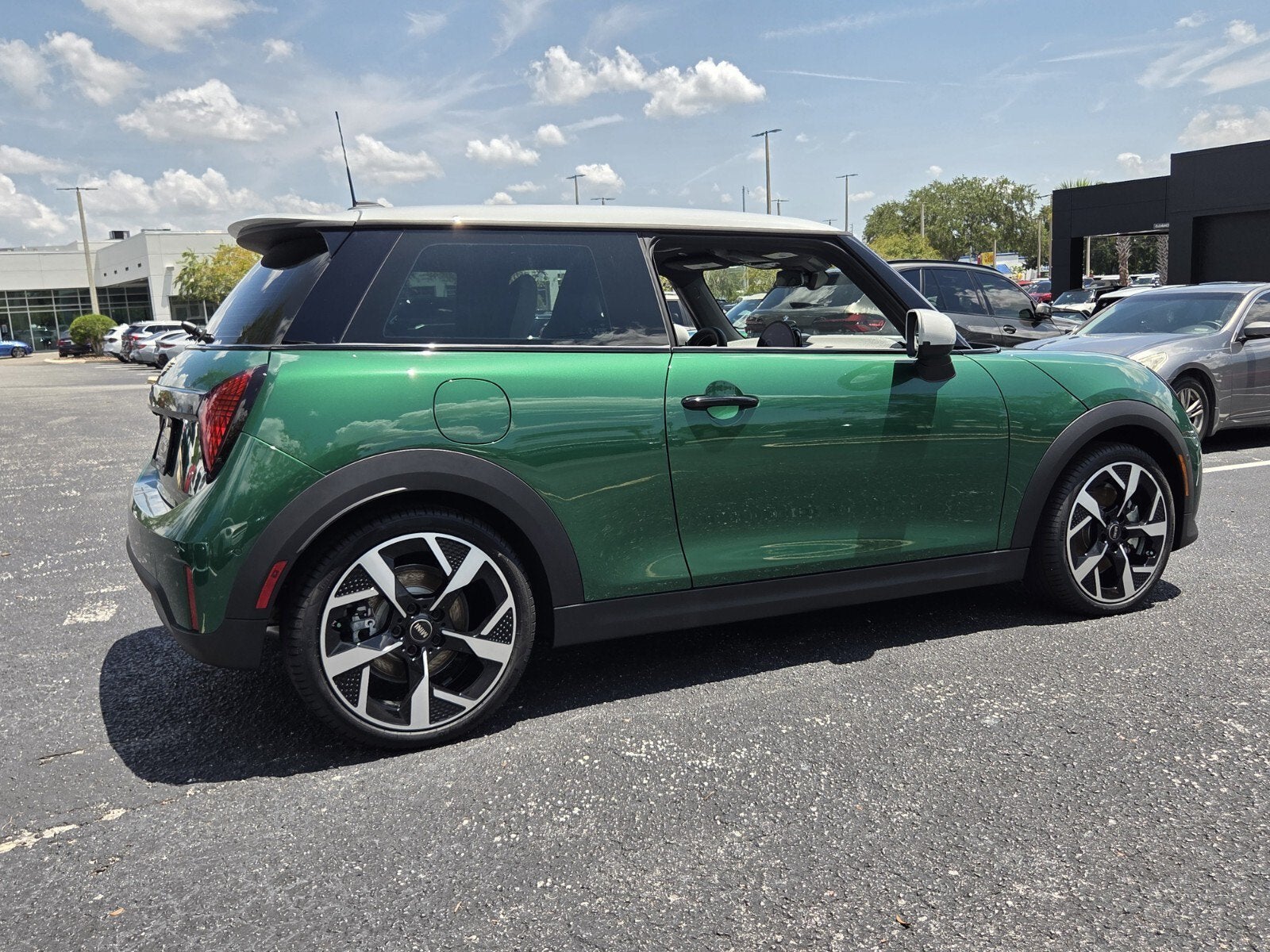 2026 MINI 2 DOOR SIGNATURE PLUS