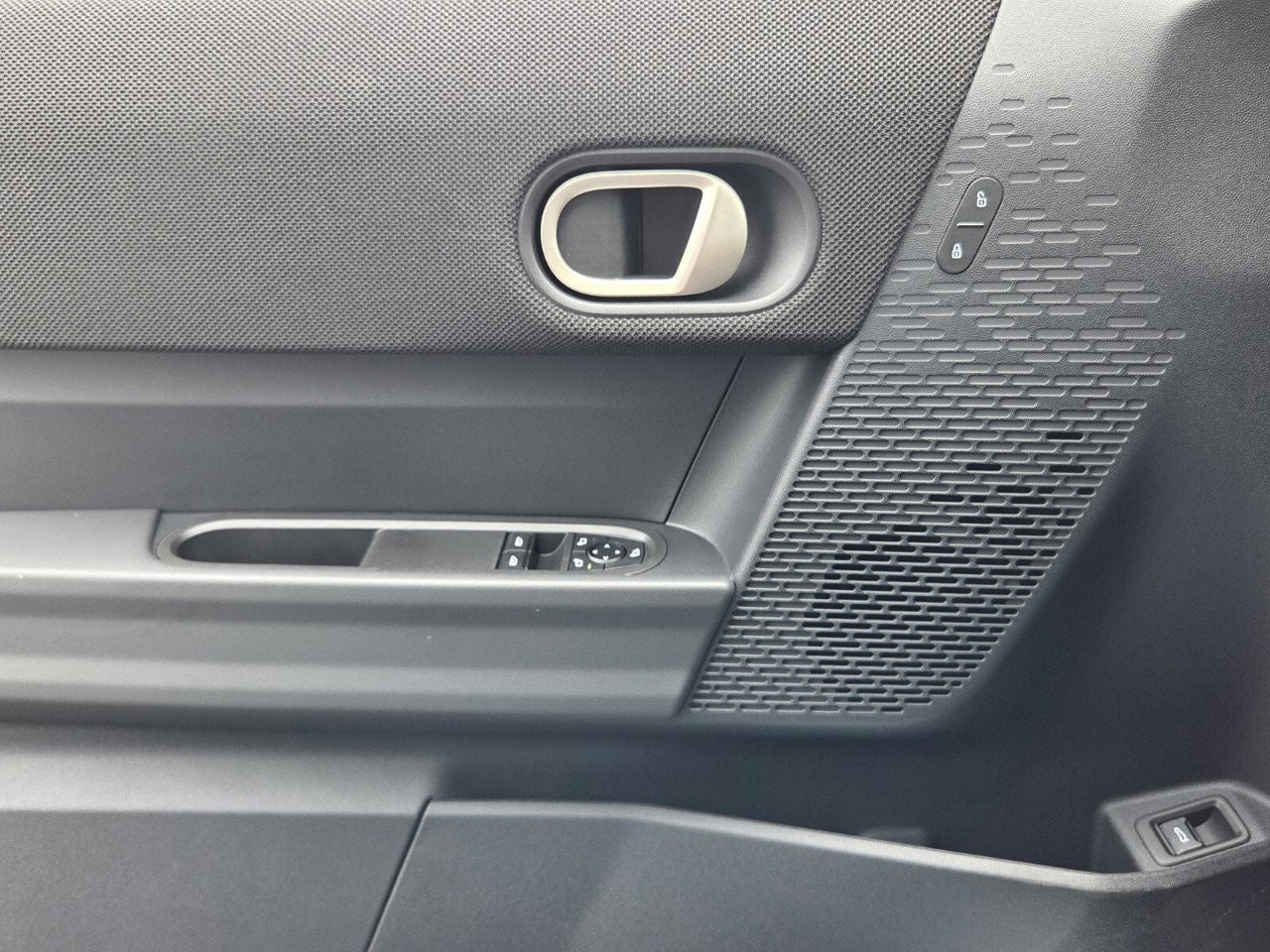 2026 MINI 2 DOOR ICONIC