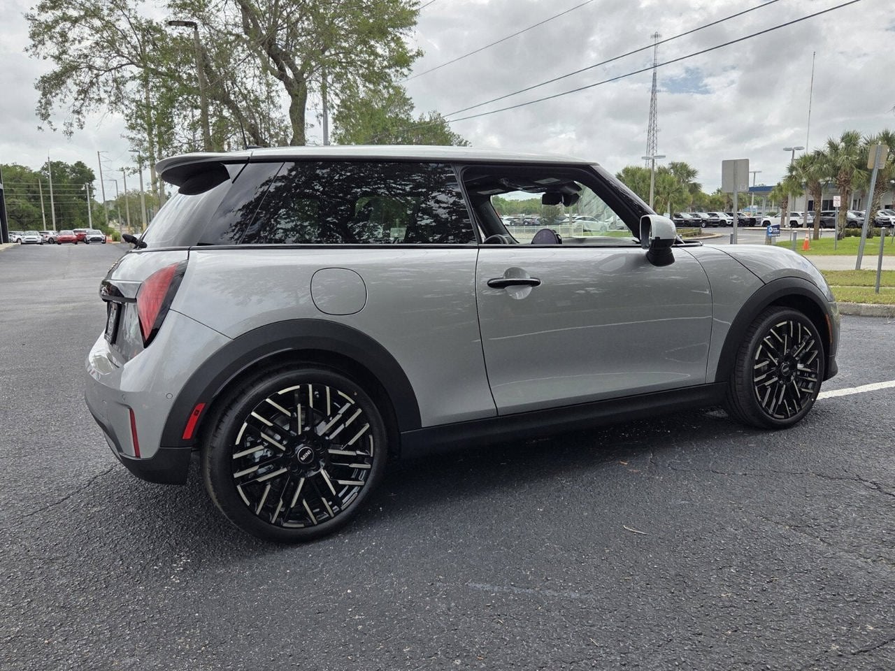 2026 MINI 2 DOOR ICONIC