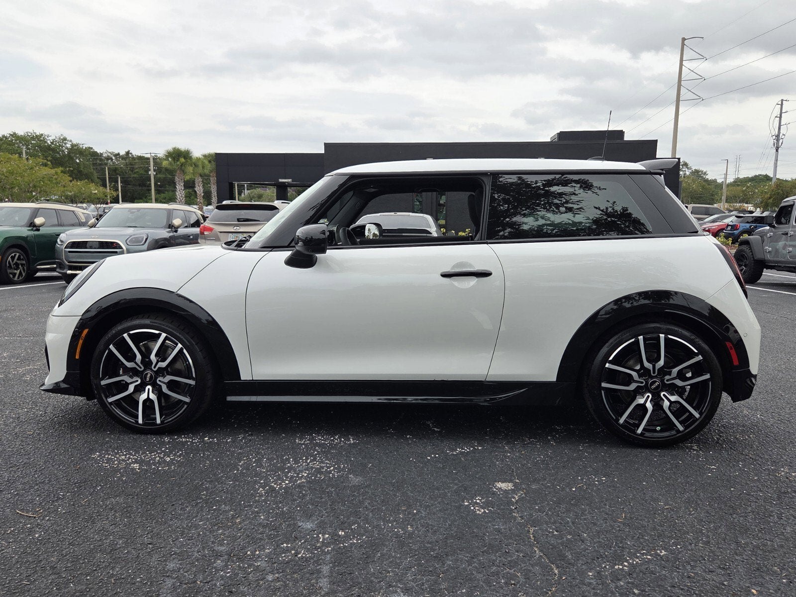 2026 MINI 2 DOOR ICONIC