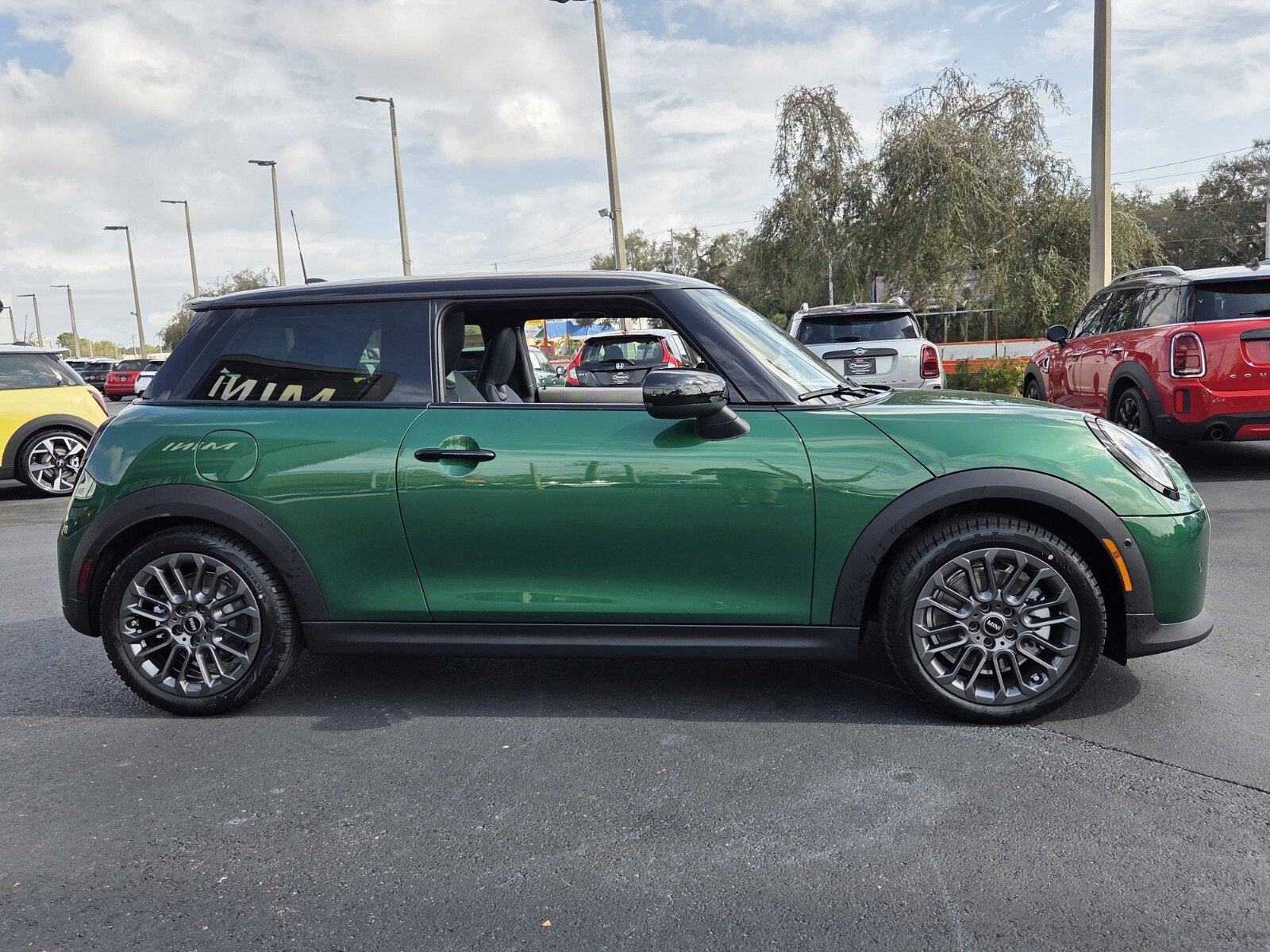 2026 MINI 2 DOOR SIGNATURE PLUS
