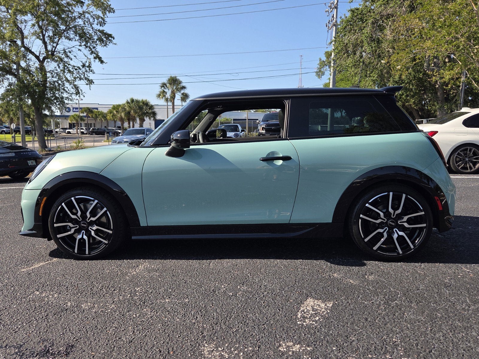 2026 MINI 2 DOOR ICONIC