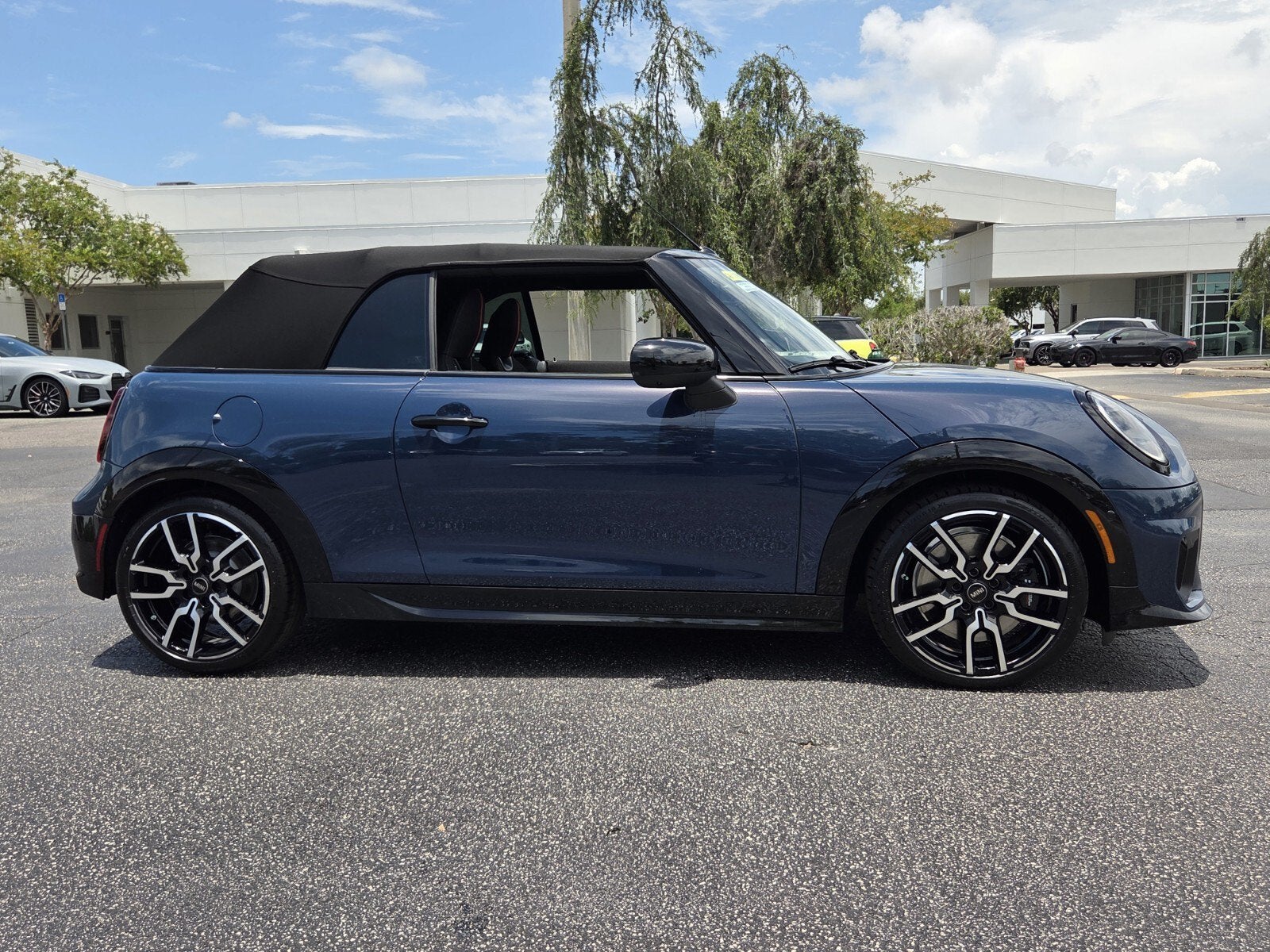 2026 MINI CONVERTIBLE ICONIC