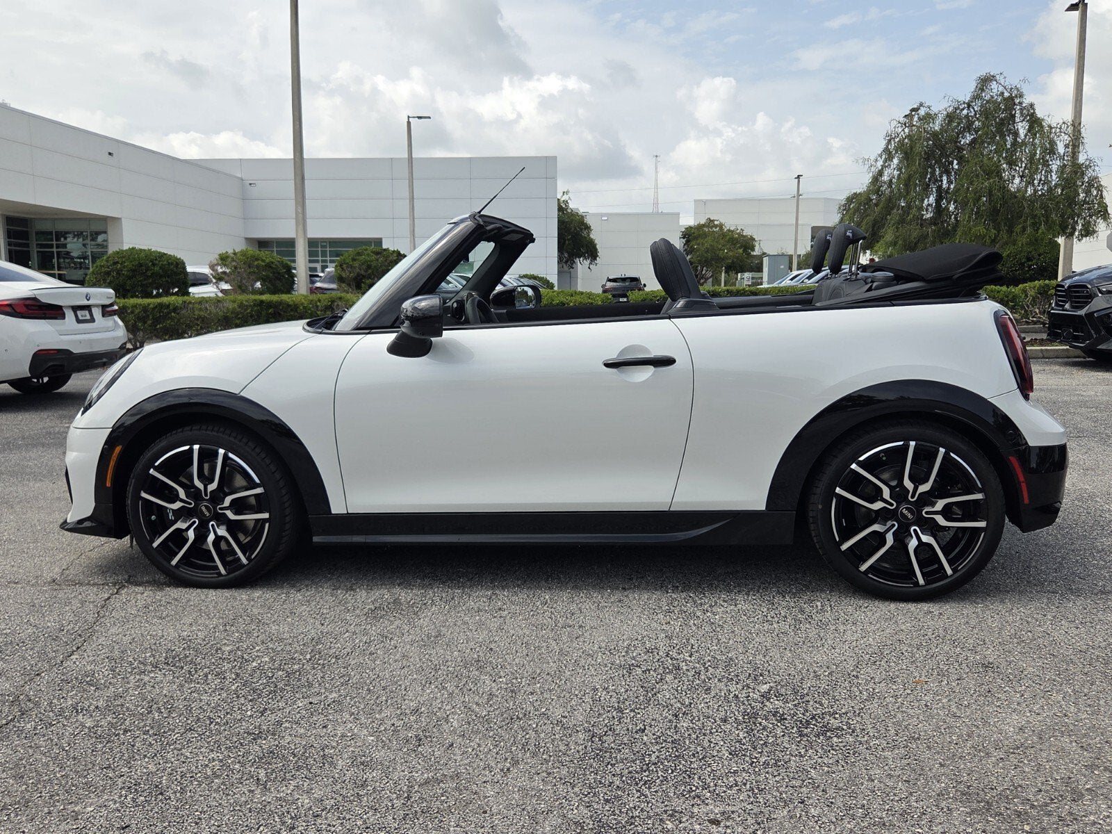 2026 MINI CONVERTIBLE ICONIC