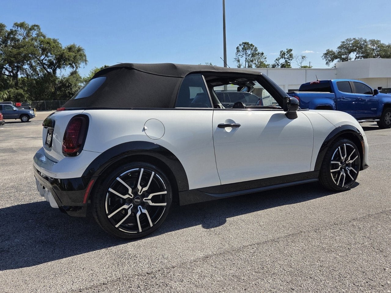 2026 MINI CONVERTIBLE ICONIC