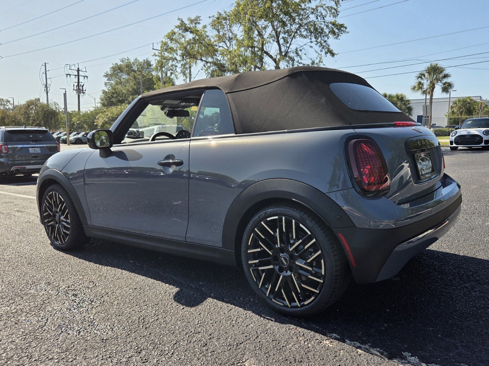 2026 MINI CONVERTIBLE ICONIC