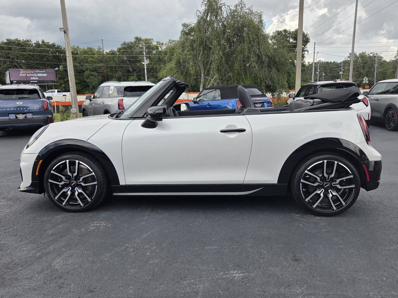 2026 MINI CONVERTIBLE ICONIC