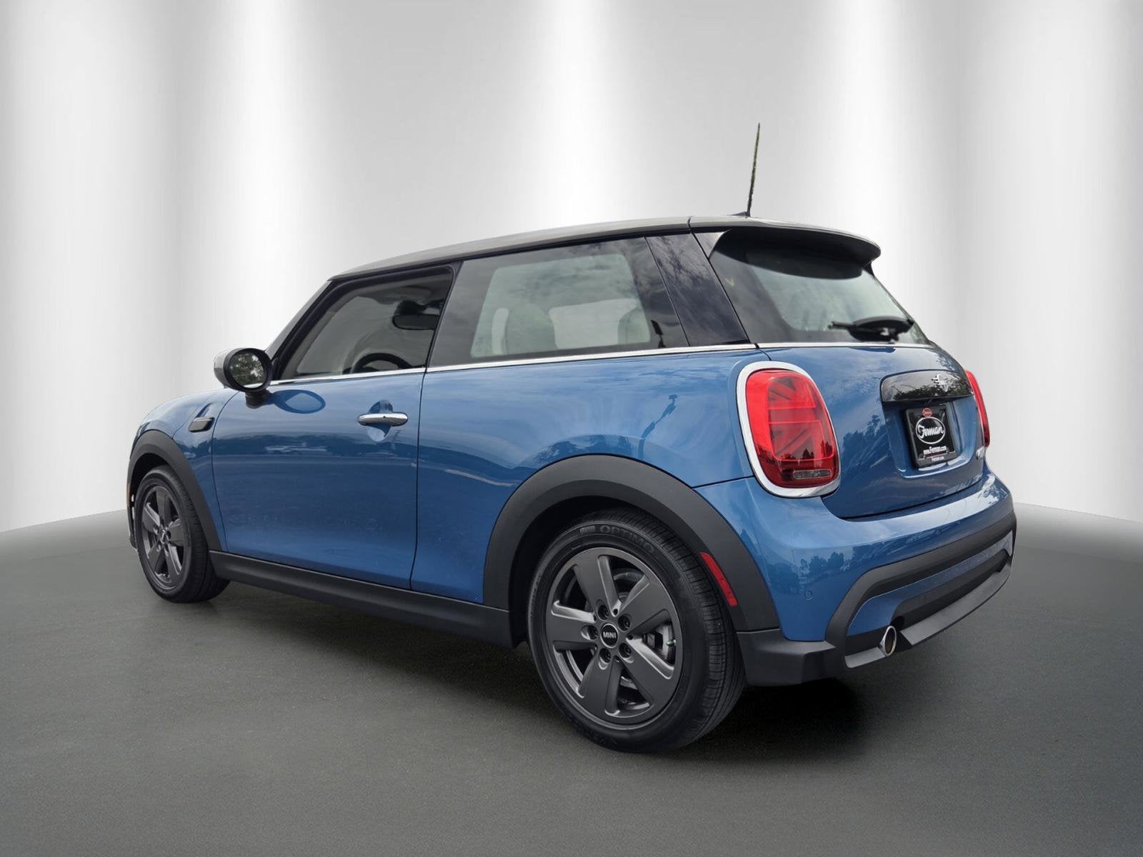 2023 MINI HARDTOP 2 DOOR Cooper