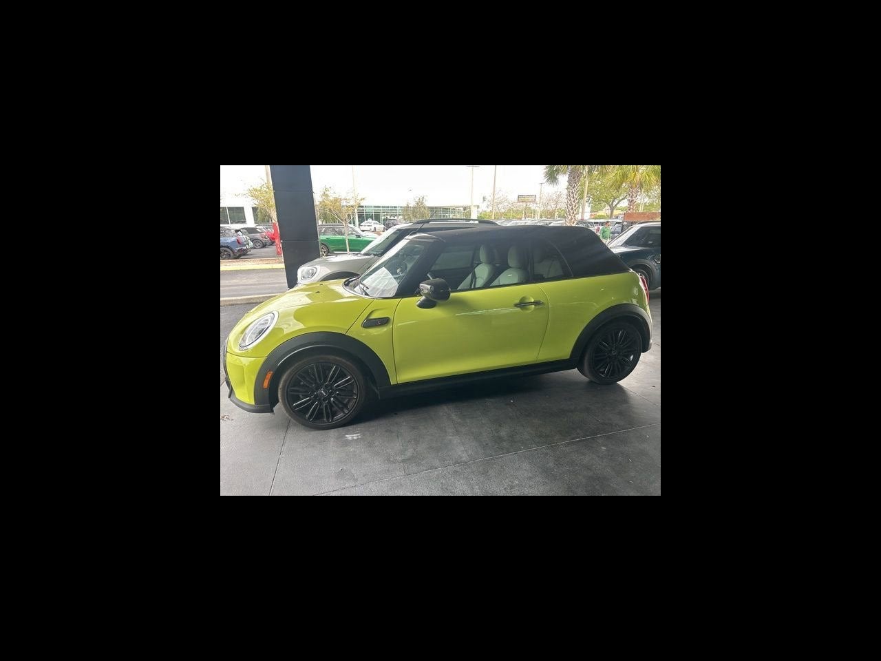 2024 MINI CONVERTIBLE SIGNATURE