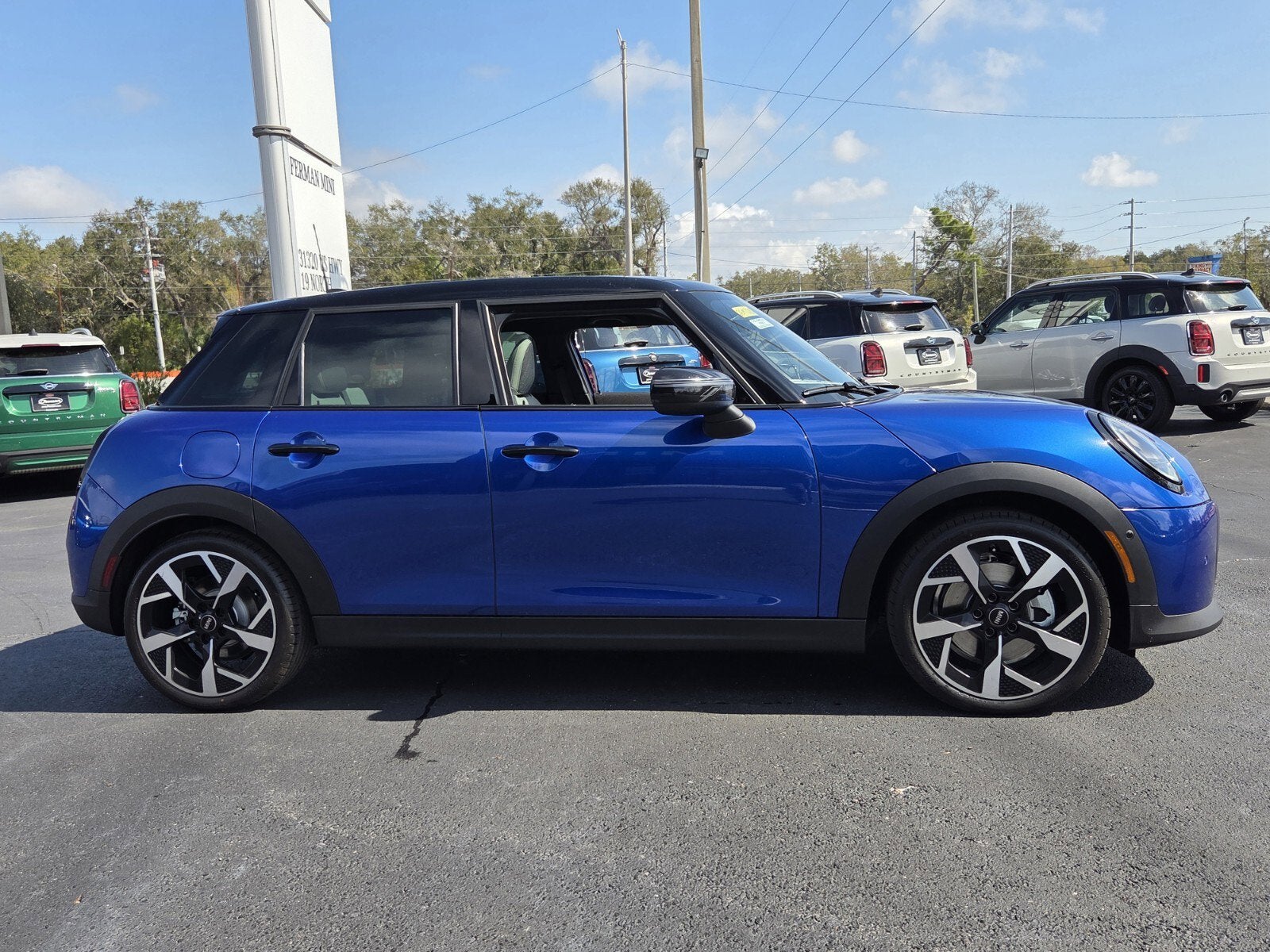 2026 MINI Hardtop 4 Door Cooper Oxford Edition