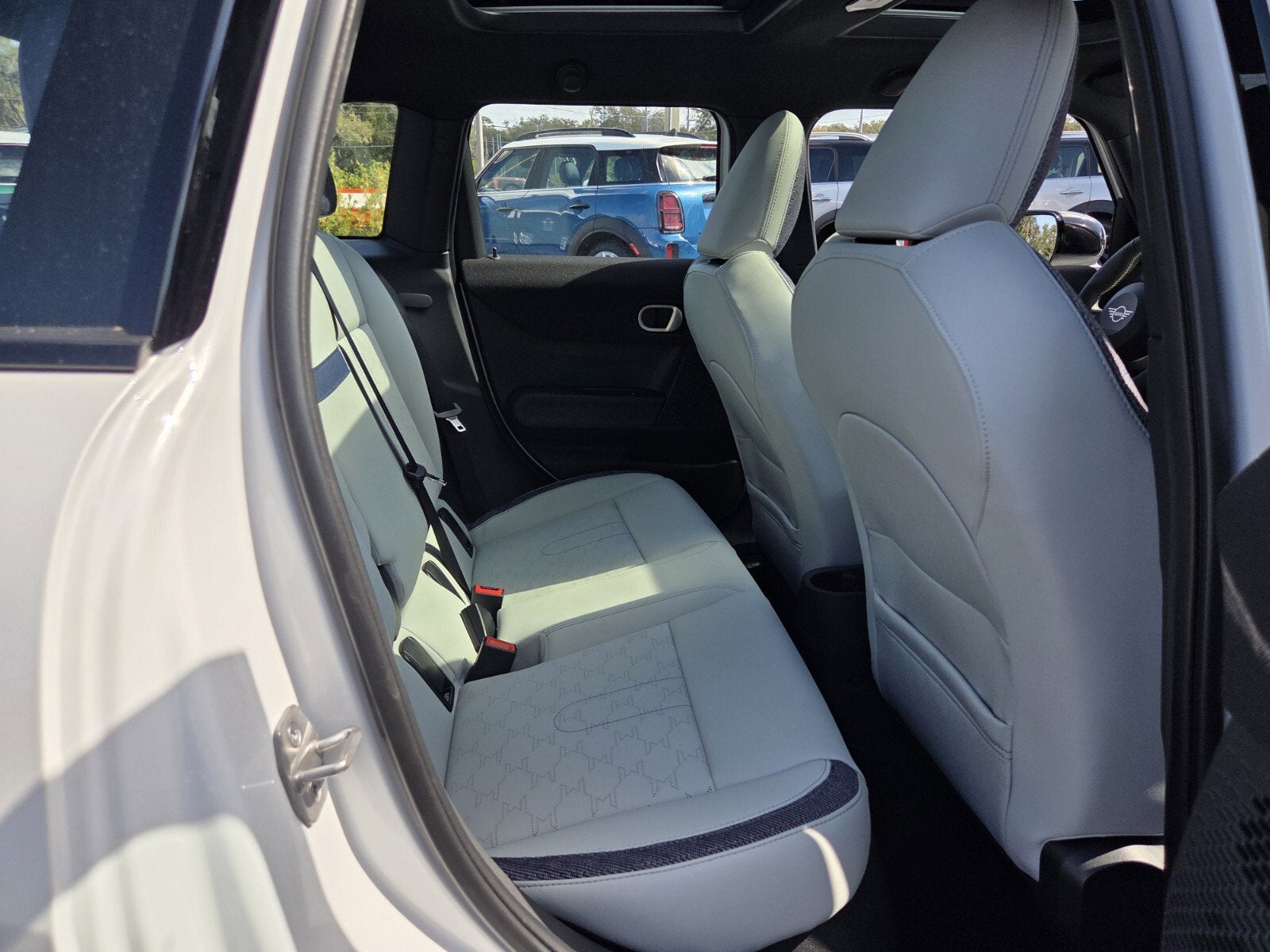 2026 MINI Hardtop 4 Door Cooper Oxford Edition