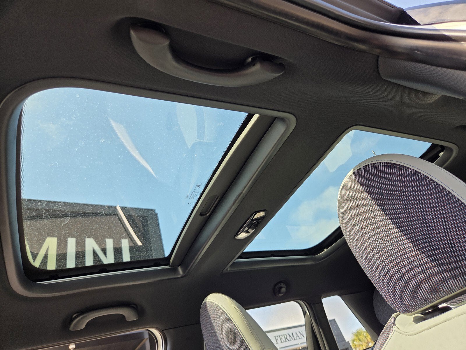 2026 MINI Hardtop 4 Door Cooper Oxford Edition