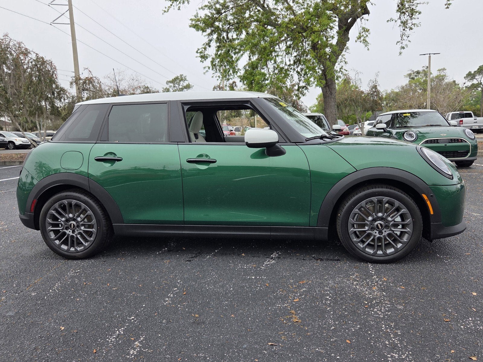2026 MINI 4 DOOR SIGNATURE PLUS