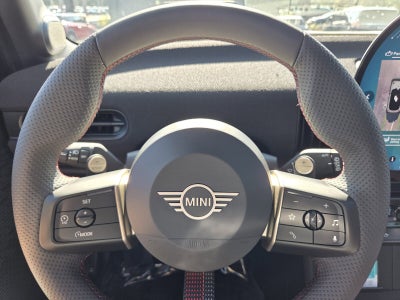 2026 MINI 4 DOOR ICONIC