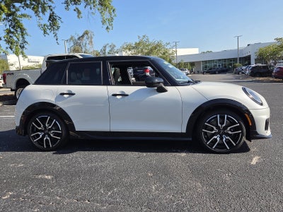 2026 MINI 4 DOOR ICONIC