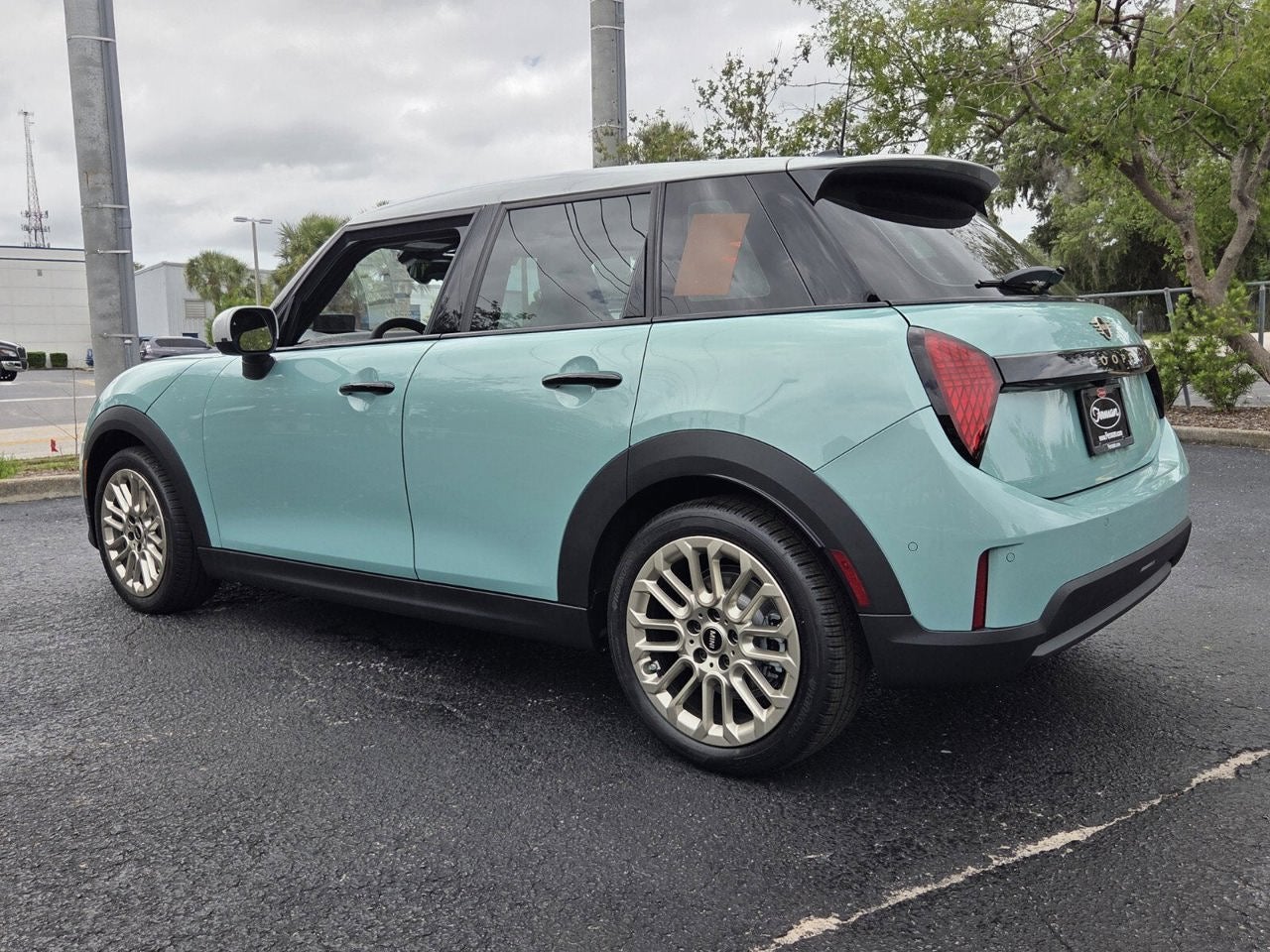 2026 MINI 4 DOOR SIGNATURE PLUS
