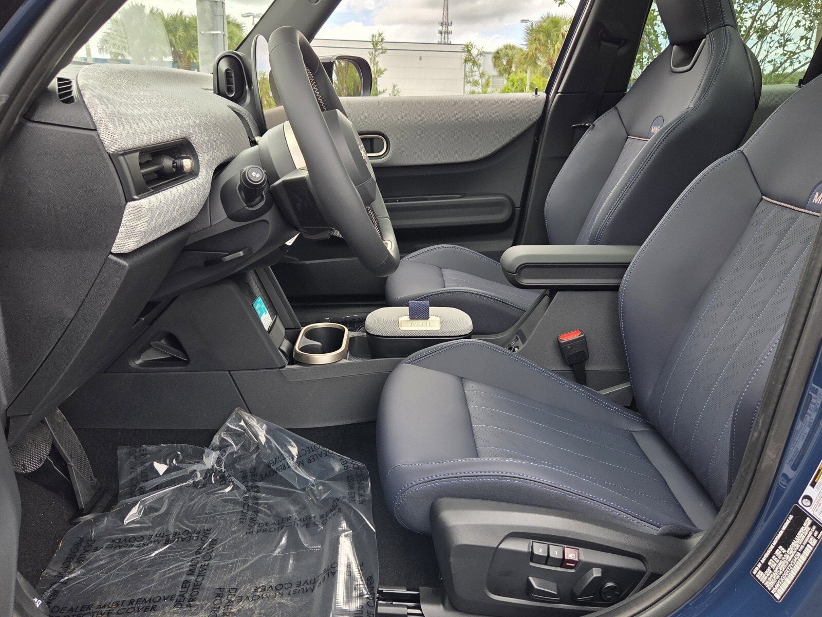 2026 MINI 4 DOOR ICONIC