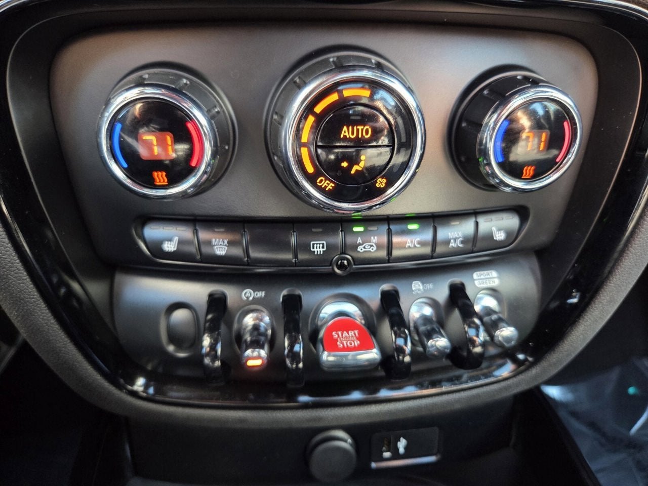 2022 MINI CLUBMAN SIGNATURE