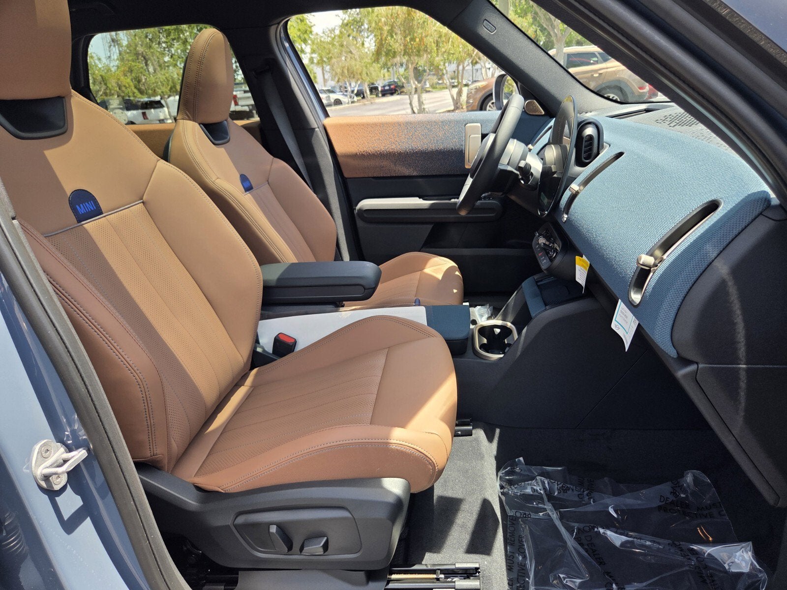 2027 MINI COUNTRYMAN ICONIC
